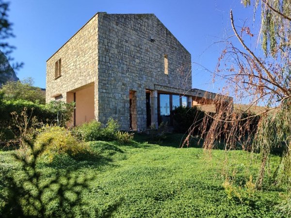 casa indipendente in vendita a Caltavuturo