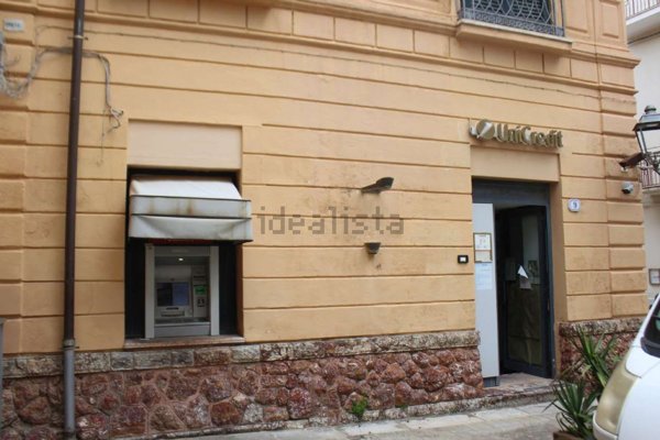 locale commerciale in vendita a Caltavuturo