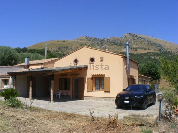 casa indipendente in vendita a Caltavuturo