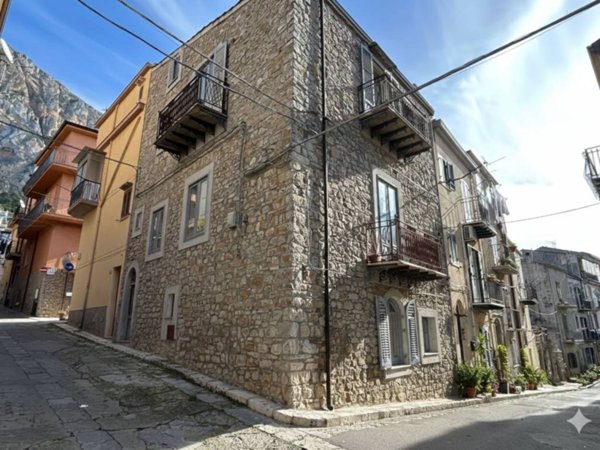 casa indipendente in vendita a Caltavuturo