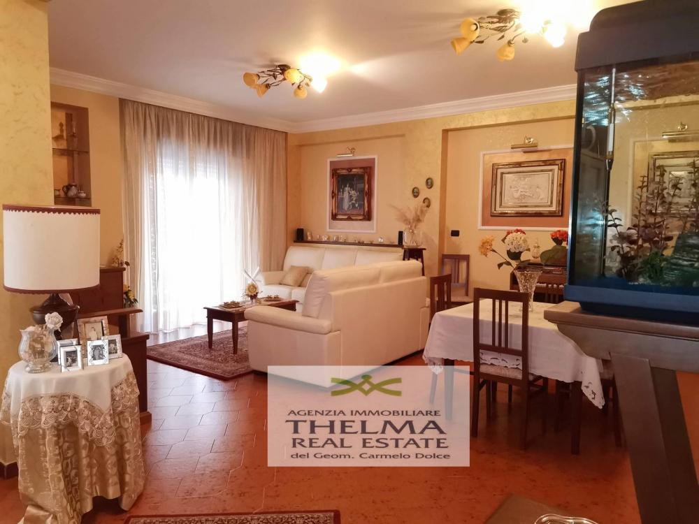 appartamento in vendita a Campofelice di Roccella