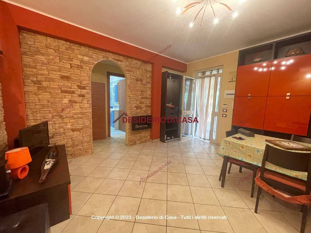 casa indipendente in vendita a Campofelice di Roccella