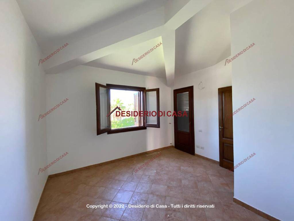 casa indipendente in vendita a Campofelice di Roccella