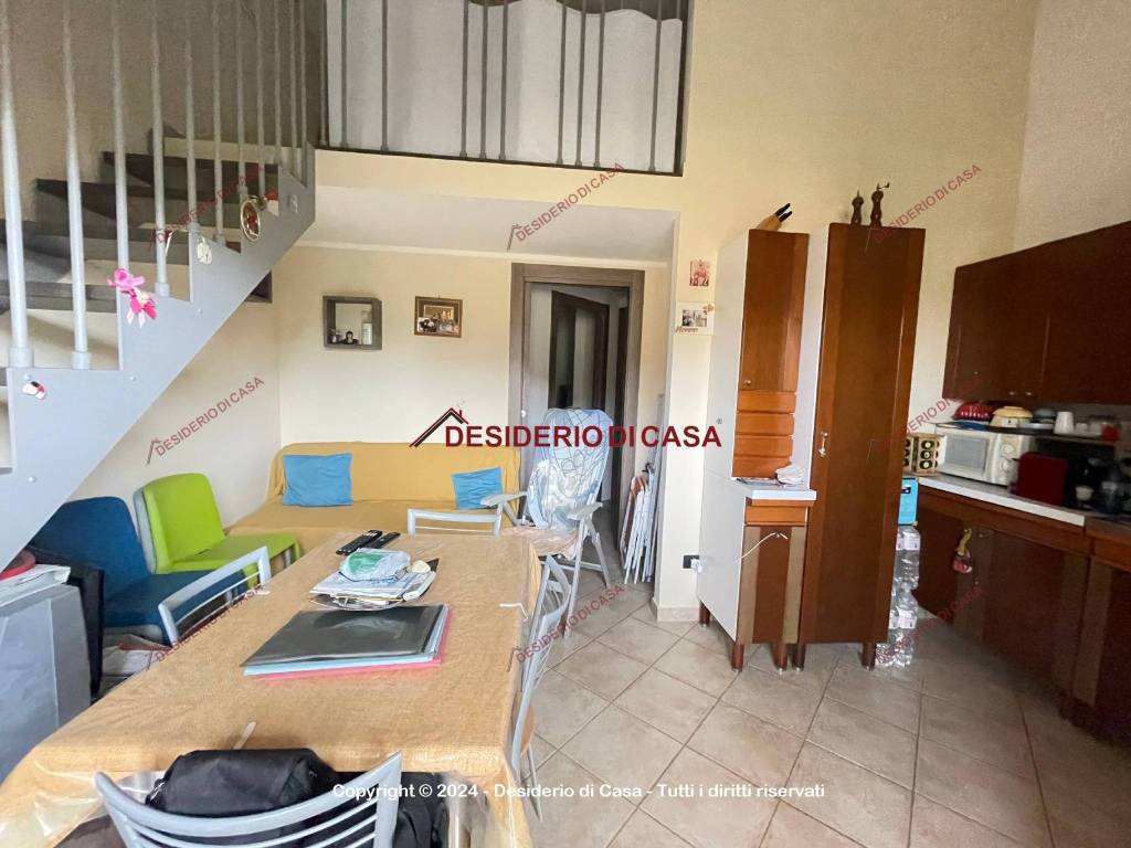casa indipendente in vendita a Campofelice di Roccella