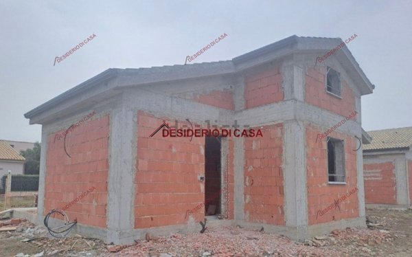 casa indipendente in vendita a Campofelice di Roccella