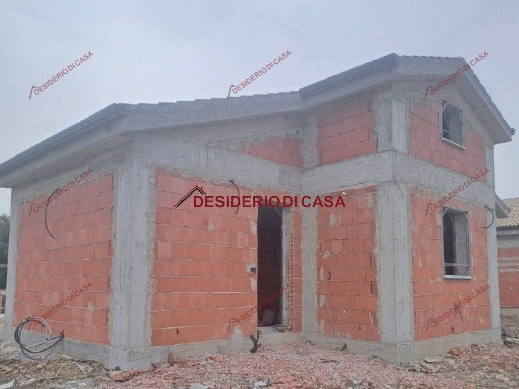 casa indipendente in vendita a Campofelice di Roccella