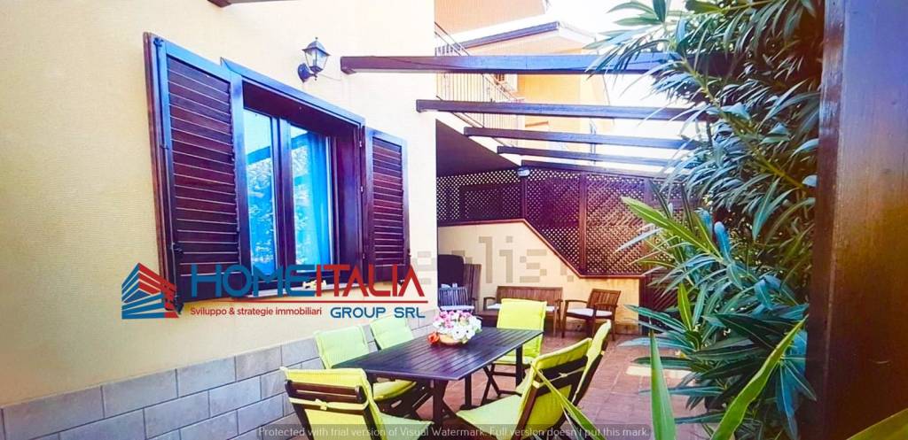 casa indipendente in vendita a Campofelice di Roccella