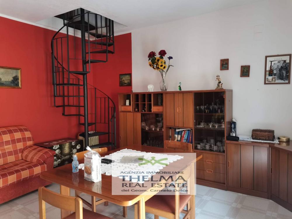 appartamento in vendita a Campofelice di Roccella