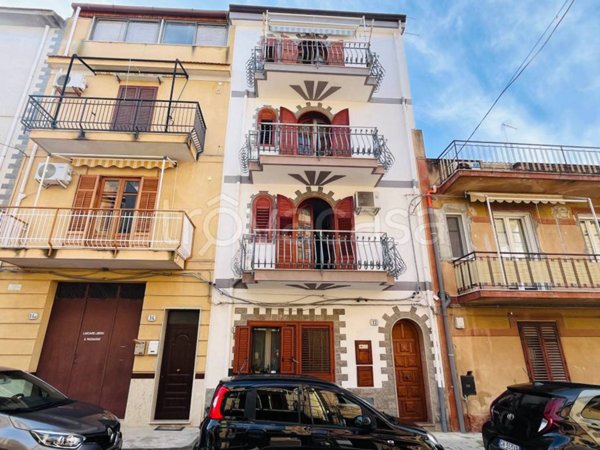casa indipendente in vendita a Campofelice di Roccella