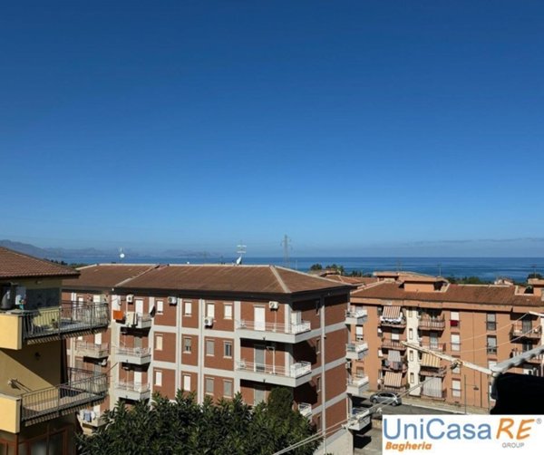 appartamento in vendita a Campofelice di Roccella