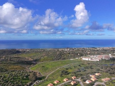 locale di sgombero in vendita a Campofelice di Roccella