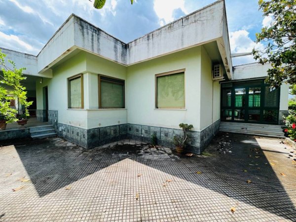 casa indipendente in vendita a Campofelice di Roccella