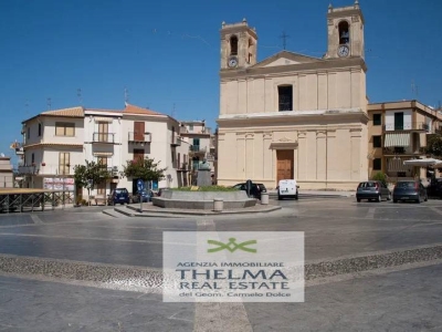 appartamento in vendita a Campofelice di Roccella