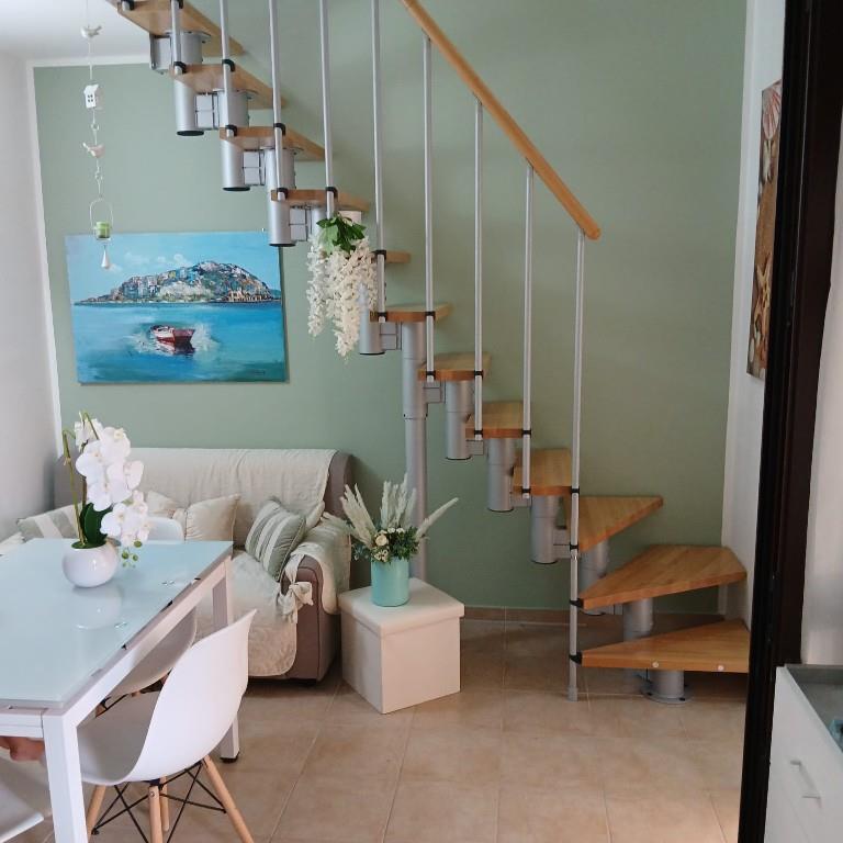 casa indipendente in vendita a Campofelice di Roccella