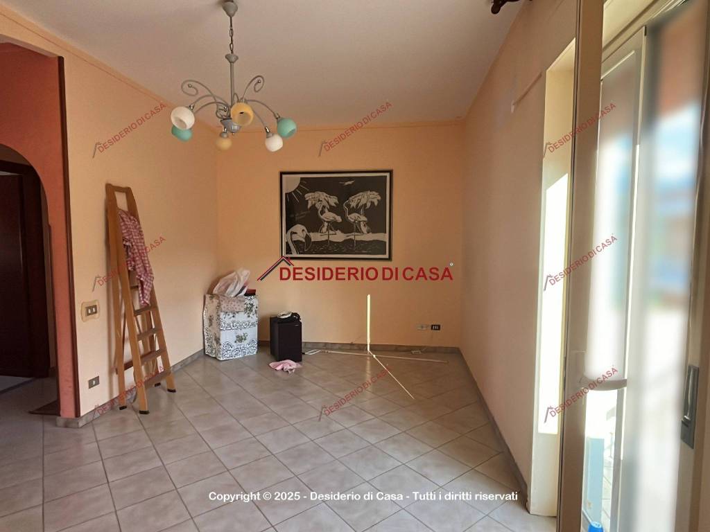 appartamento in vendita a Campofelice di Roccella