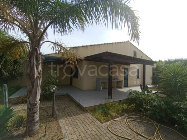 casa indipendente in vendita a Campofelice di Roccella