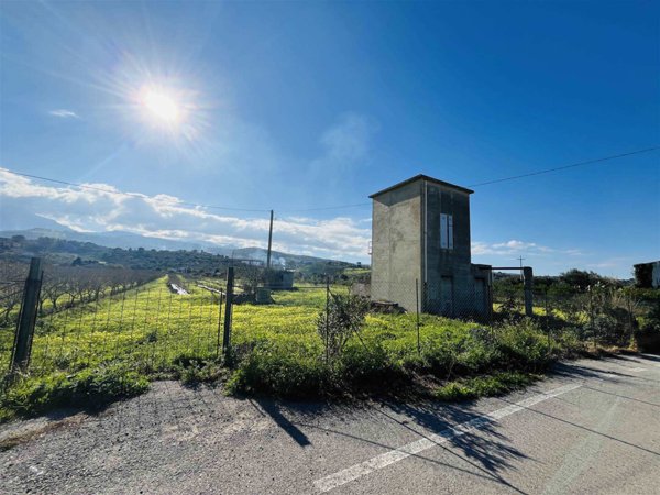 appartamento in vendita a Campofelice di Roccella
