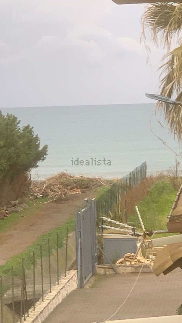 appartamento in vendita a Campofelice di Roccella
