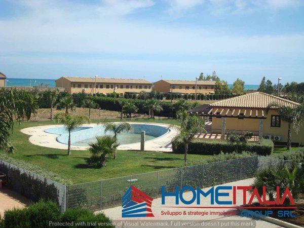 appartamento in vendita a Campofelice di Roccella