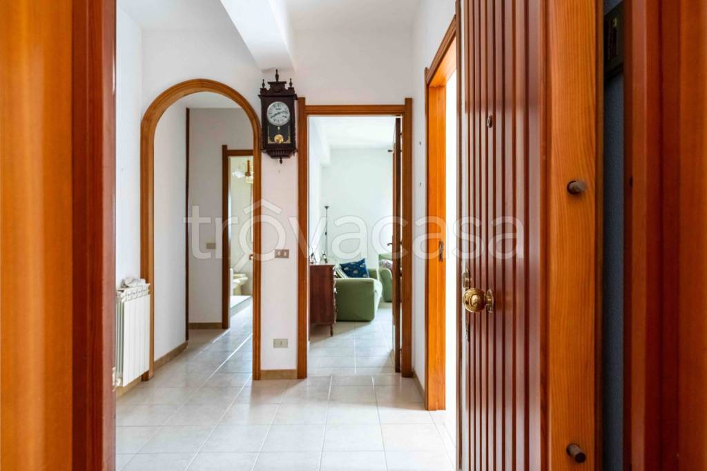 appartamento in vendita a Campofelice di Roccella