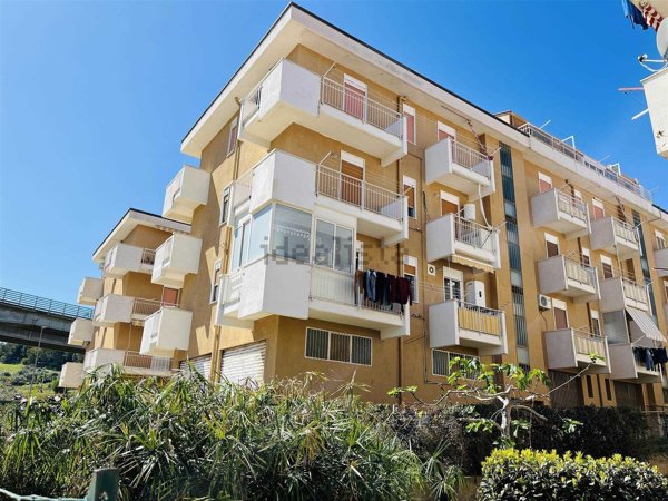appartamento in vendita a Campofelice di Roccella