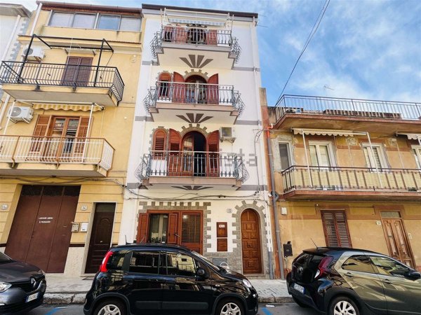appartamento in vendita a Campofelice di Roccella