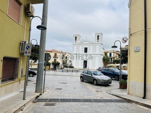 appartamento in vendita a Campofelice di Roccella