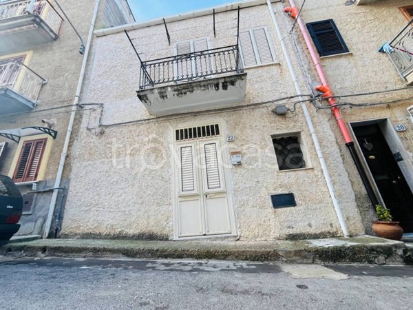 casa indipendente in vendita a Campofelice di Roccella