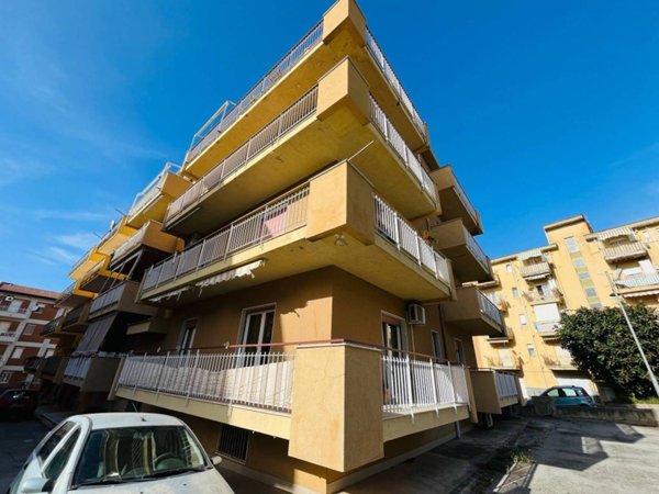 appartamento in vendita a Campofelice di Roccella