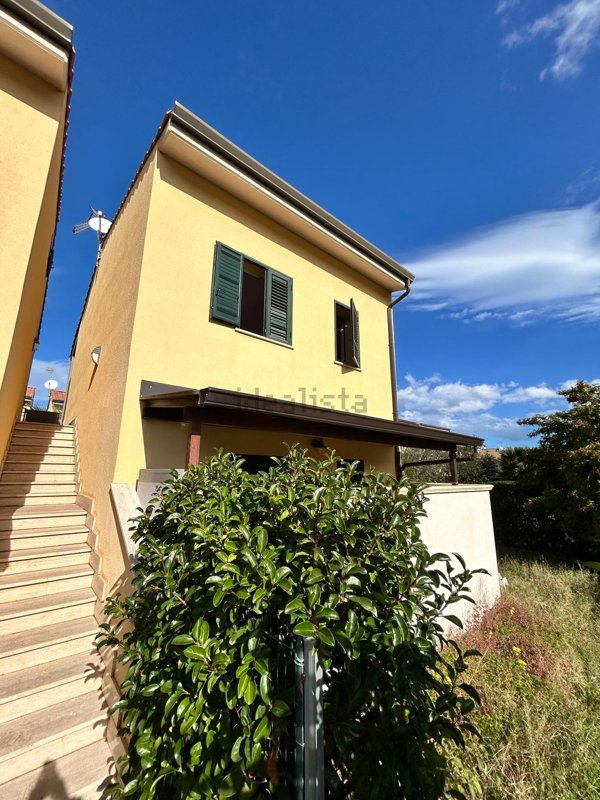 appartamento in vendita a Campofelice di Roccella