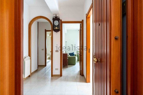 appartamento in vendita a Campofelice di Roccella