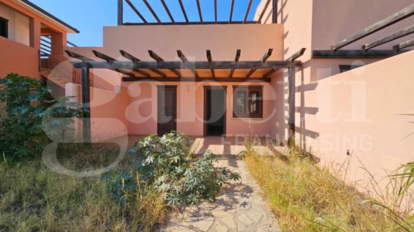 appartamento in vendita a Campofelice di Roccella