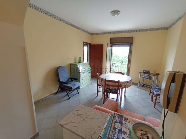 appartamento in vendita a Campofelice di Roccella