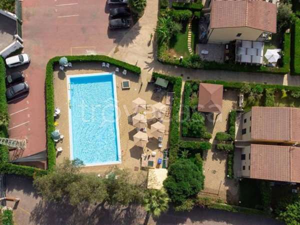 casa indipendente in vendita a Campofelice di Roccella