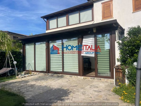 casa indipendente in vendita a Campofelice di Roccella