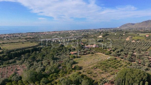 terreno agricolo in vendita a Campofelice di Roccella