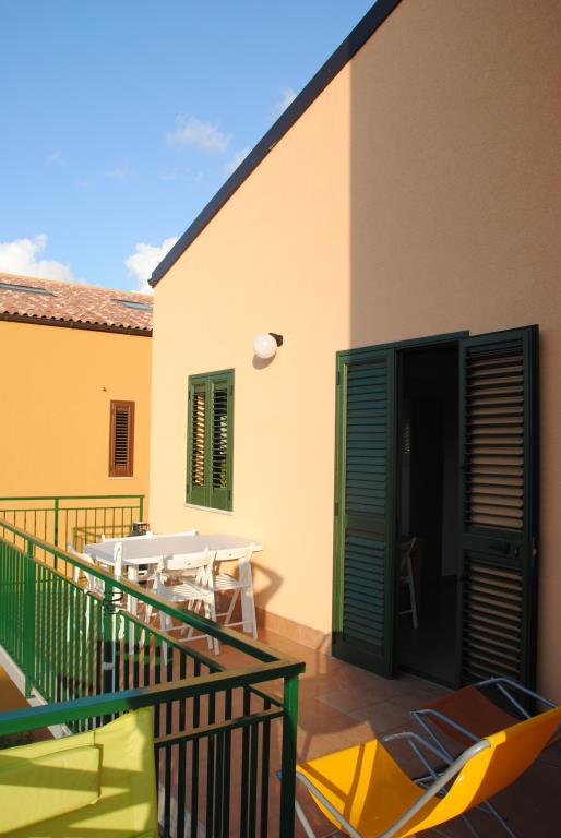 appartamento in vendita a Campofelice di Roccella