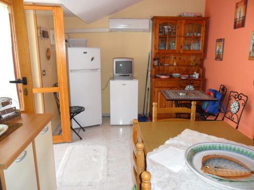 casa indipendente in vendita a Campofelice di Roccella