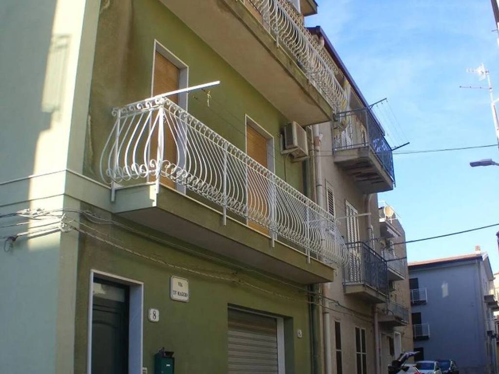 casa indipendente in vendita a Campofelice di Roccella