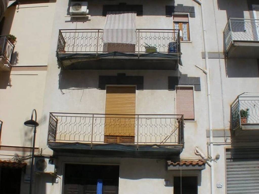 casa indipendente in vendita a Campofelice di Roccella