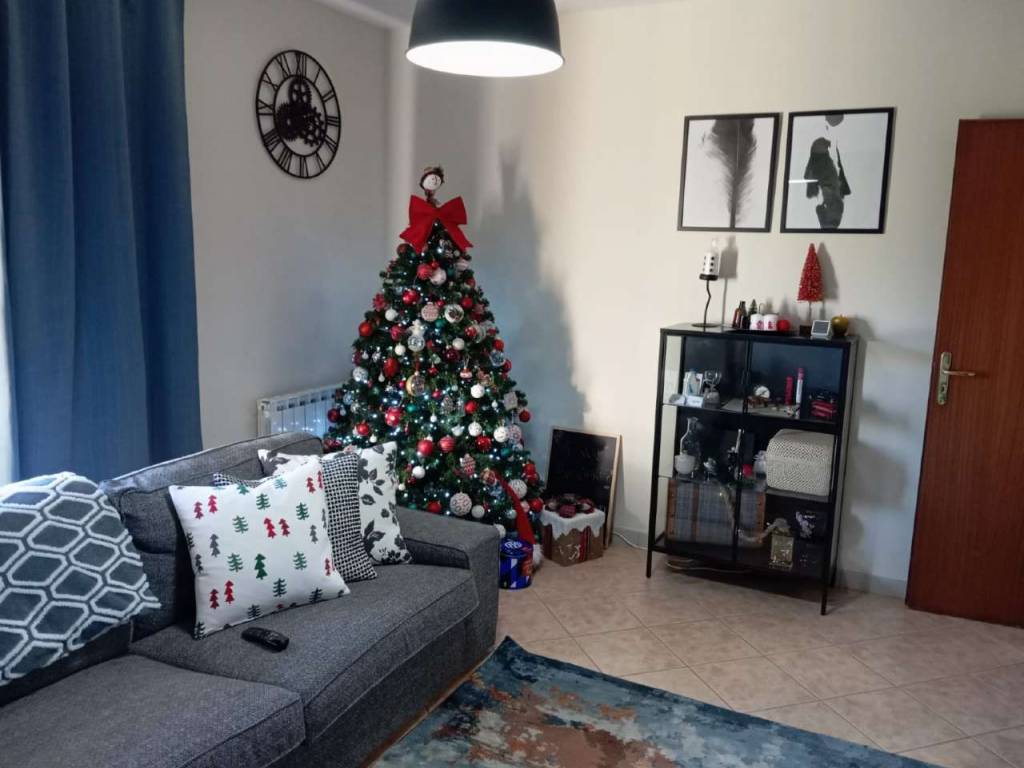 appartamento in vendita a Campofelice di Roccella