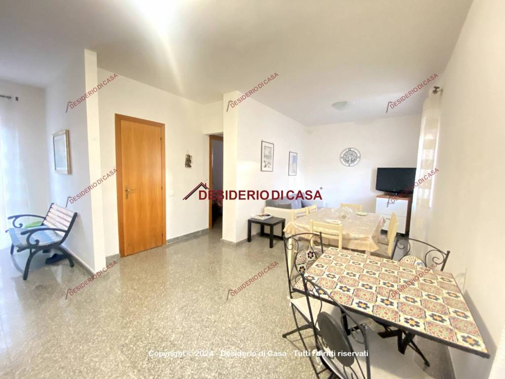 appartamento in vendita a Campofelice di Roccella