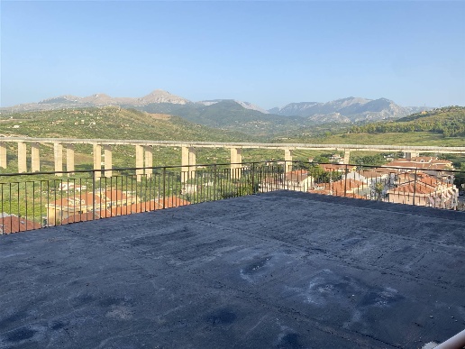 appartamento in vendita a Campofelice di Roccella