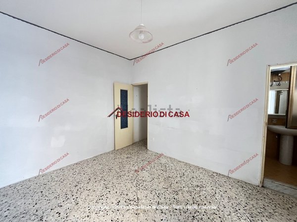 casa indipendente in vendita a Campofelice di Roccella