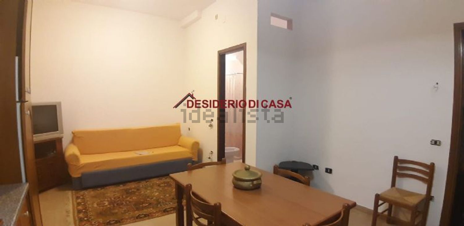 appartamento in vendita a Campofelice di Roccella