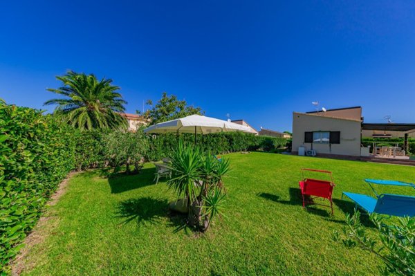 appartamento in vendita a Campofelice di Roccella