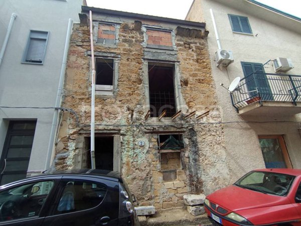 casa indipendente in vendita a Campofelice di Roccella