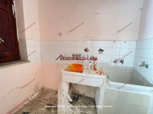 appartamento in vendita a Campofelice di Roccella