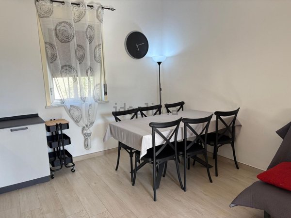 appartamento in vendita a Campofelice di Roccella
