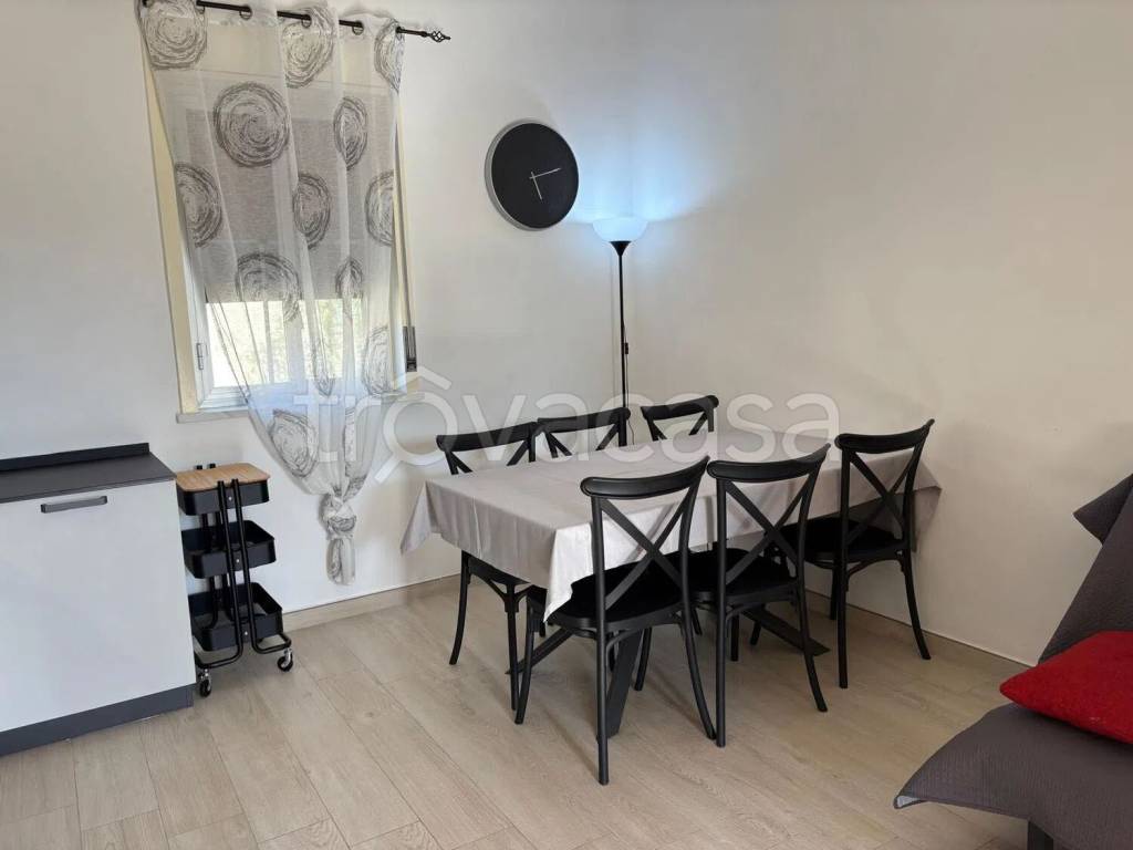 appartamento in vendita a Campofelice di Roccella